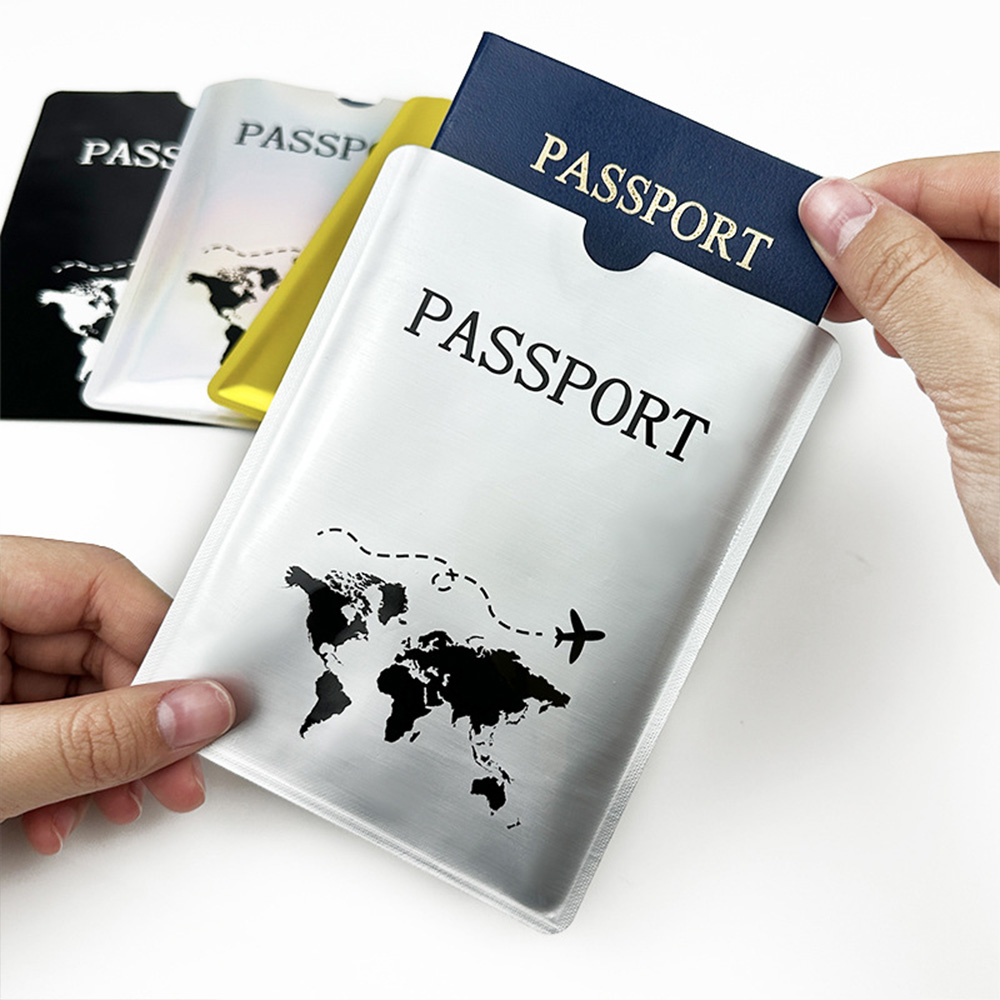 Aluminum foil passport protect - Qantas Travel Accessories 评论和价格